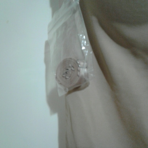 🌺 NWOT Flexees by Maidenform Shapewear - Picture 2 of 6